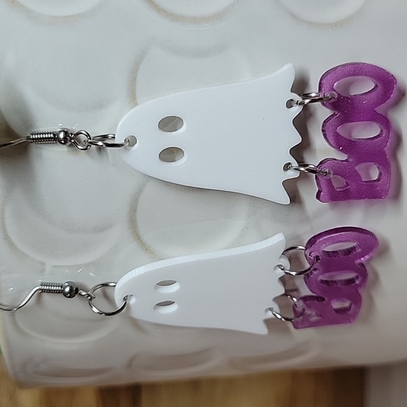 White Ghost Earrings with Purple Boo - Picture 1 of 6
